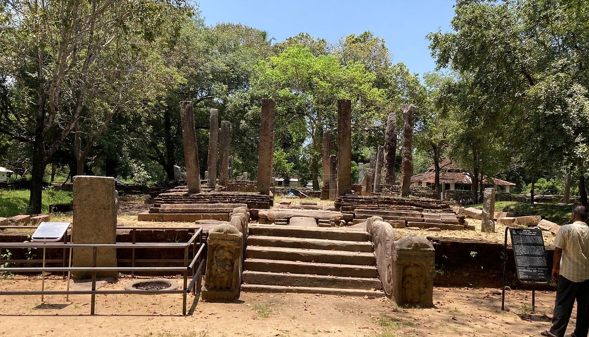 Historic artifacts at Lahugala